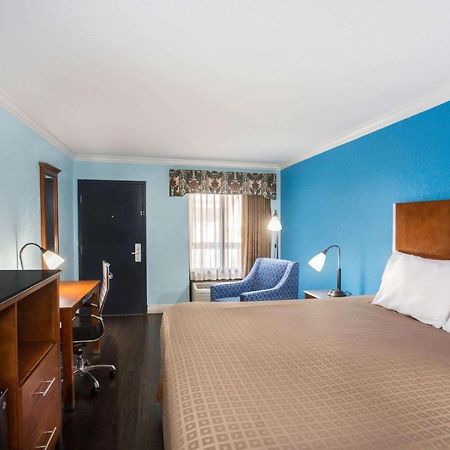 Days Inn By Wyndham Florida City Kültér fotó