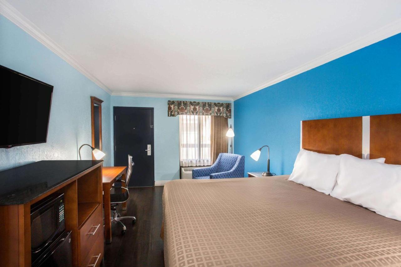 Days Inn By Wyndham Florida City Kültér fotó