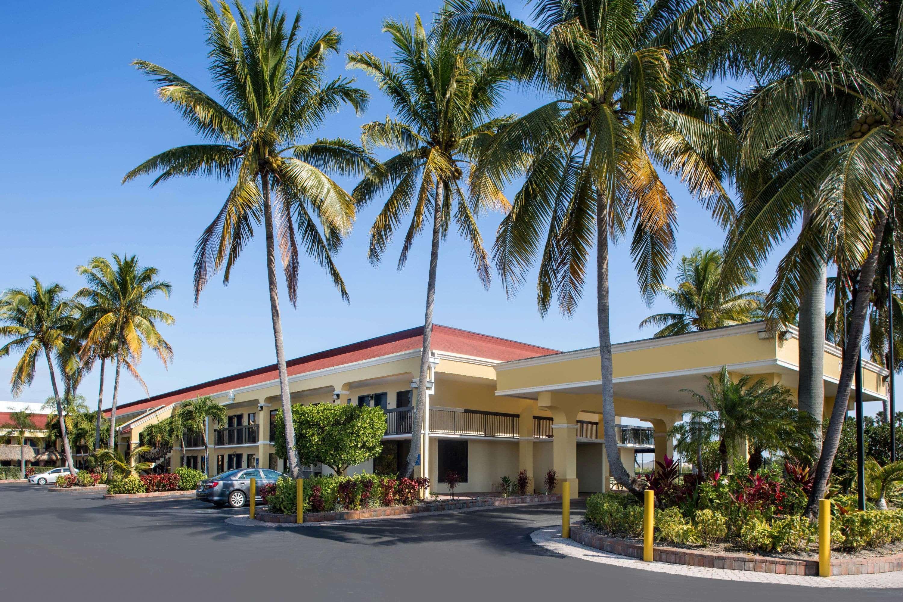 Days Inn By Wyndham Florida City Kültér fotó